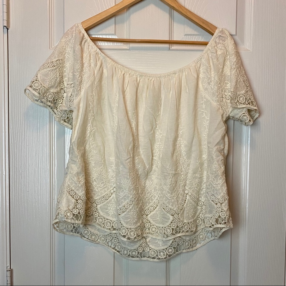 American Eagle Cream Blouse